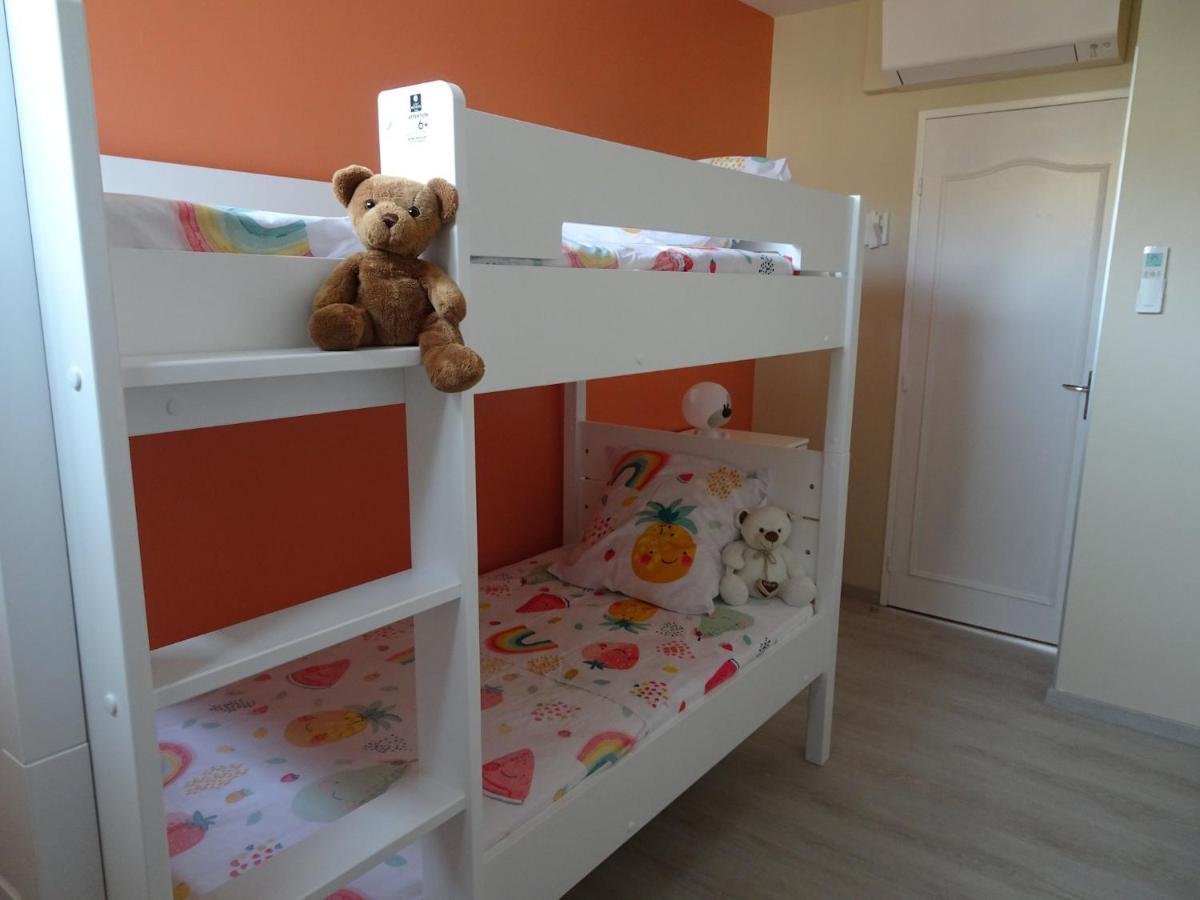 T3 150 M De La Plage, Climatisation, Piscine Et Parking Privatif - Le Lavandou Kültér fotó